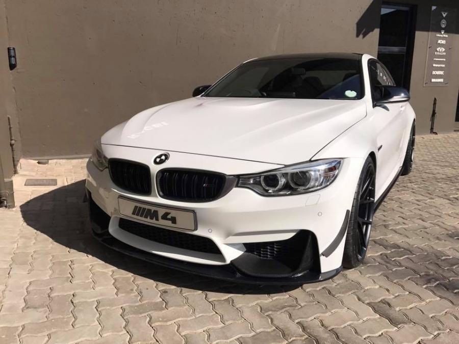  BMW M4 Coupe by RACE! 2017 года  (фото 4 из 15)